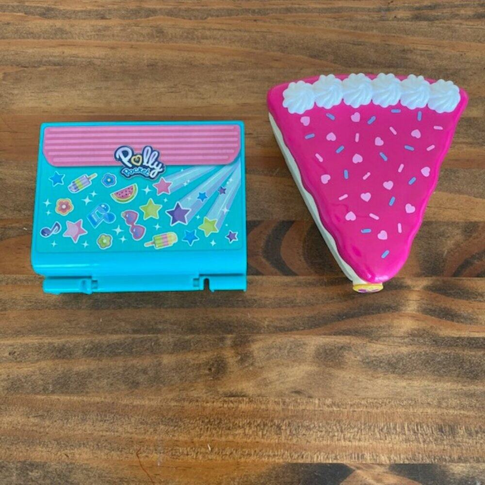 Polly Pocket World Mini Middle School Compact and Birthday Cake Bash Compact